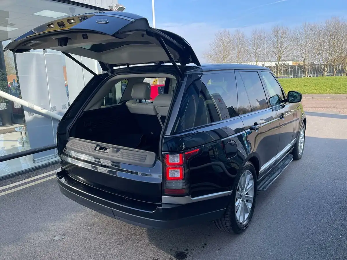 2017-land-rover-range-rover-30tdv6-vogue-258bhp-awd-big-9