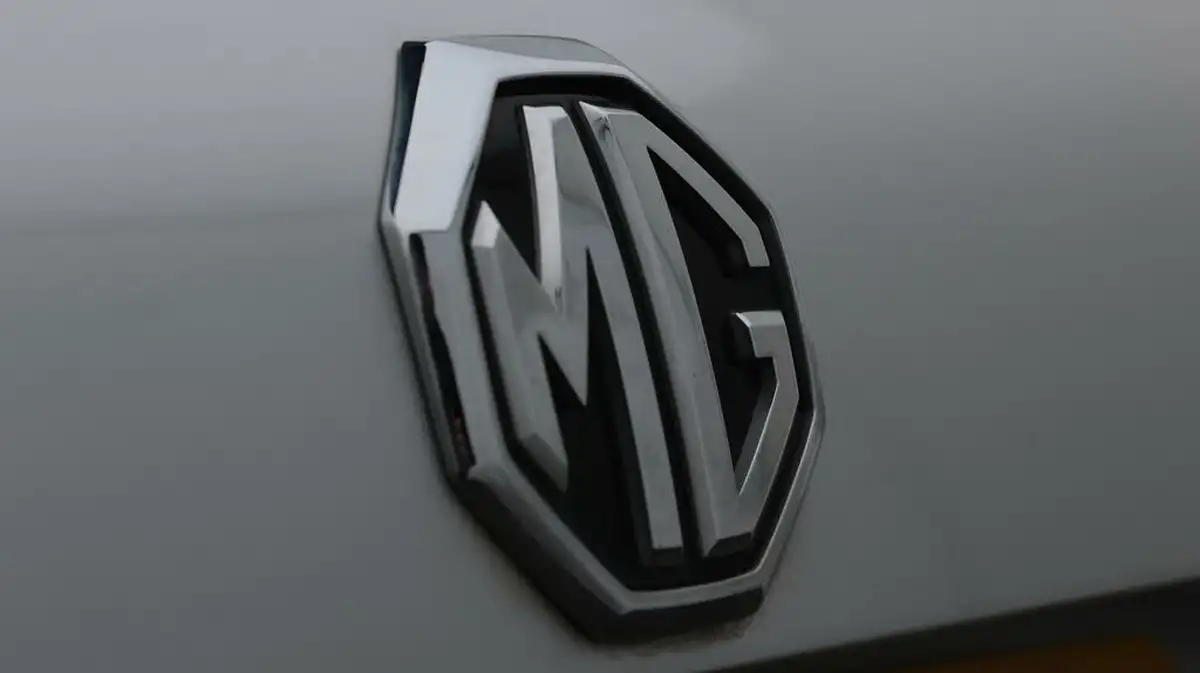 2023-mg-hs-15t-gdi-excite-162ps-dct-big-20