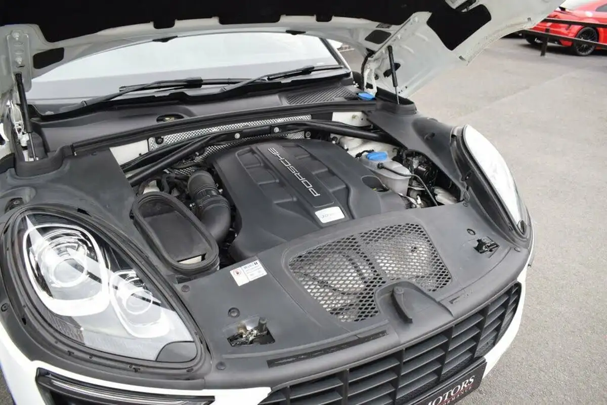 2014-porsche-macan-30td-s-big-43