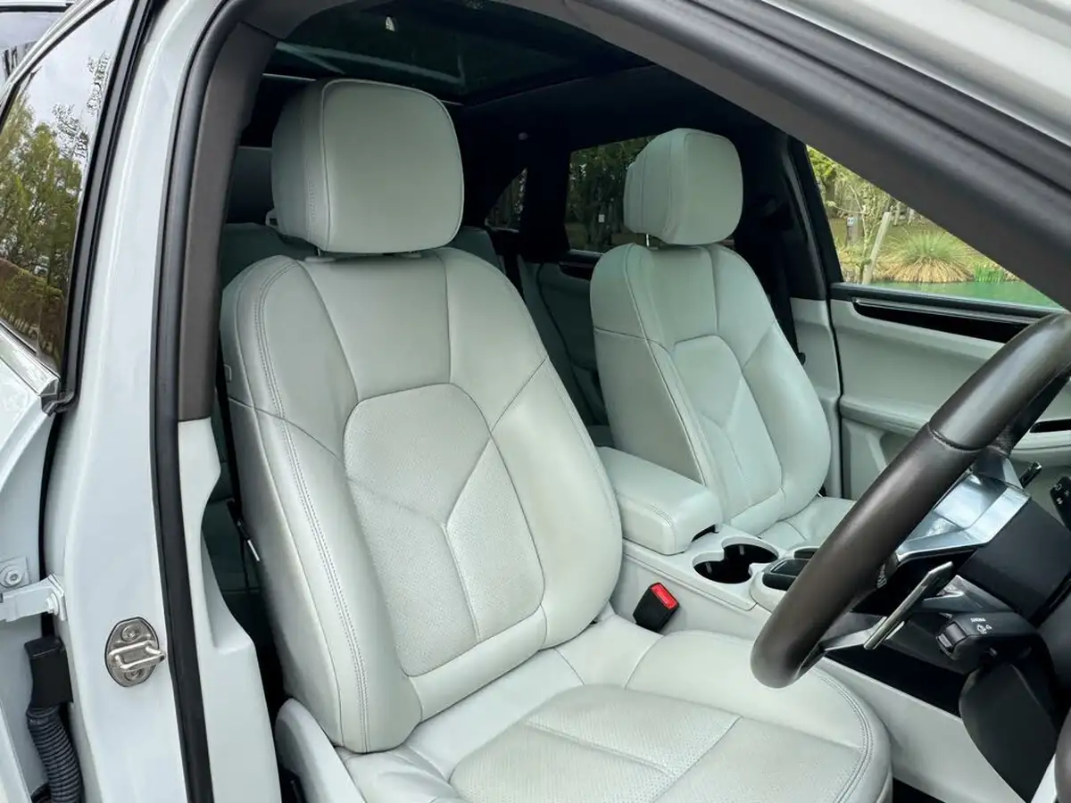 2016-porsche-macan-30td-s-big-10