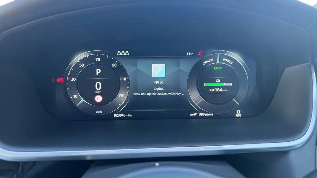 2022-jaguar-i-pace-ev400-hse-black-big-15