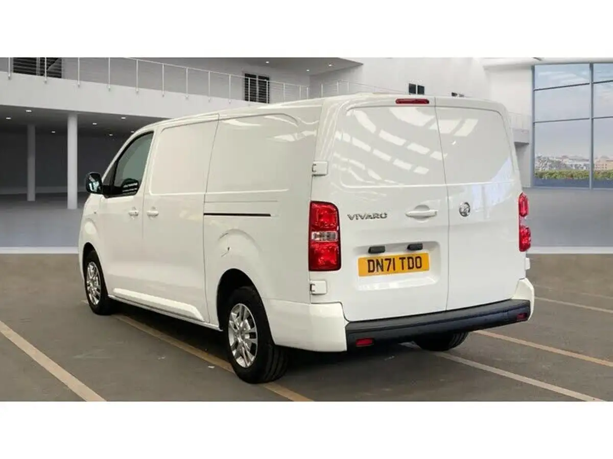 2022-vauxhall-vivaro-15td-2900-l2h1-sportive-big-2