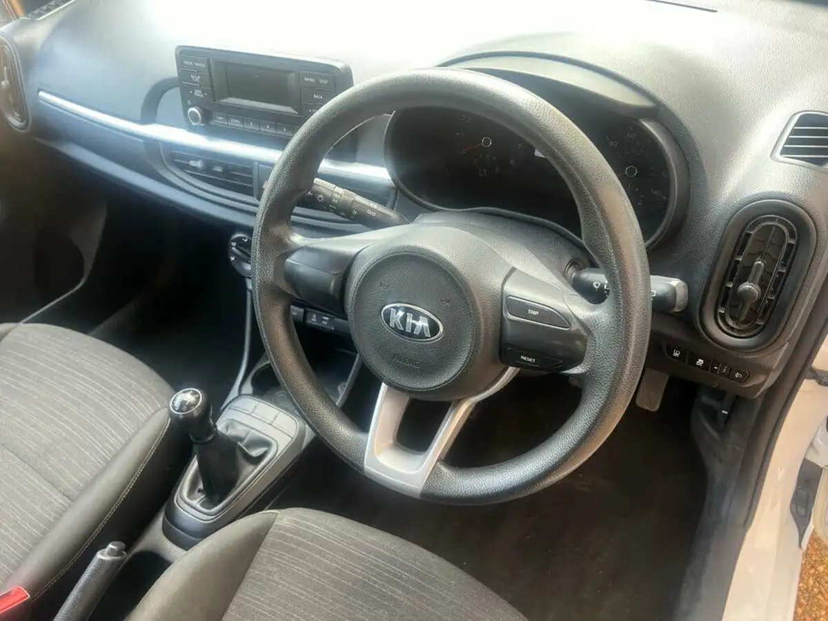 2017-kia-picanto-10-1-big-24