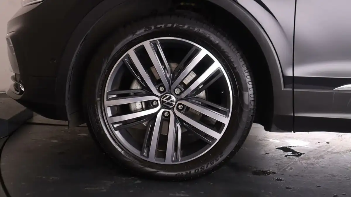 2021-volkswagen-tiguan-15-tsi-elegance-big-17
