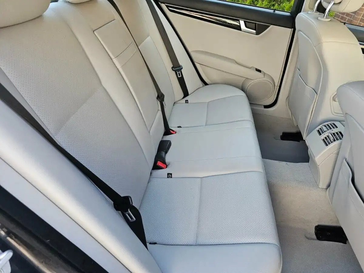 2013-mercedes-benz-c-class-21cdi-c220-cdi-executive-se-170bhp-saloon-4d-7g-tronic-plus-big-35