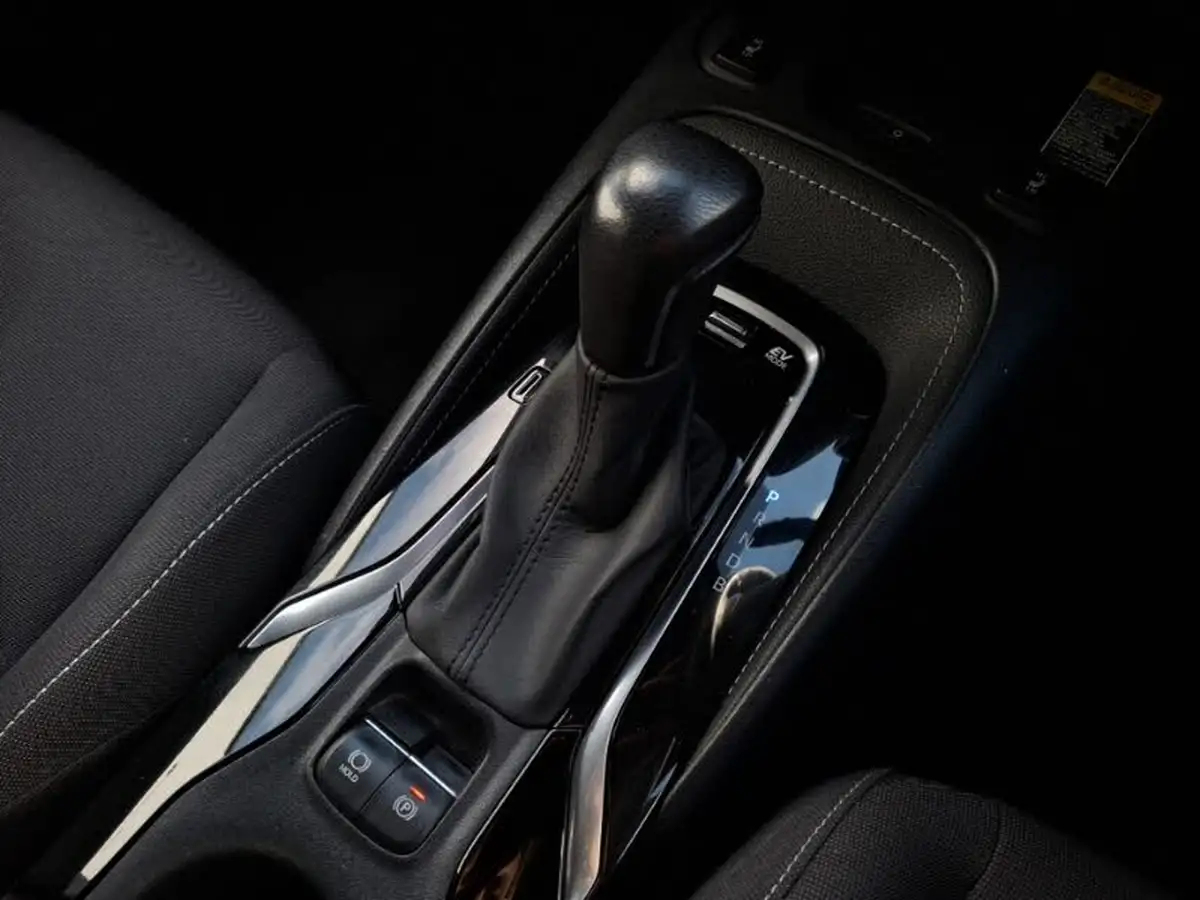 2022-suzuki-swace-18-sz5-big-13