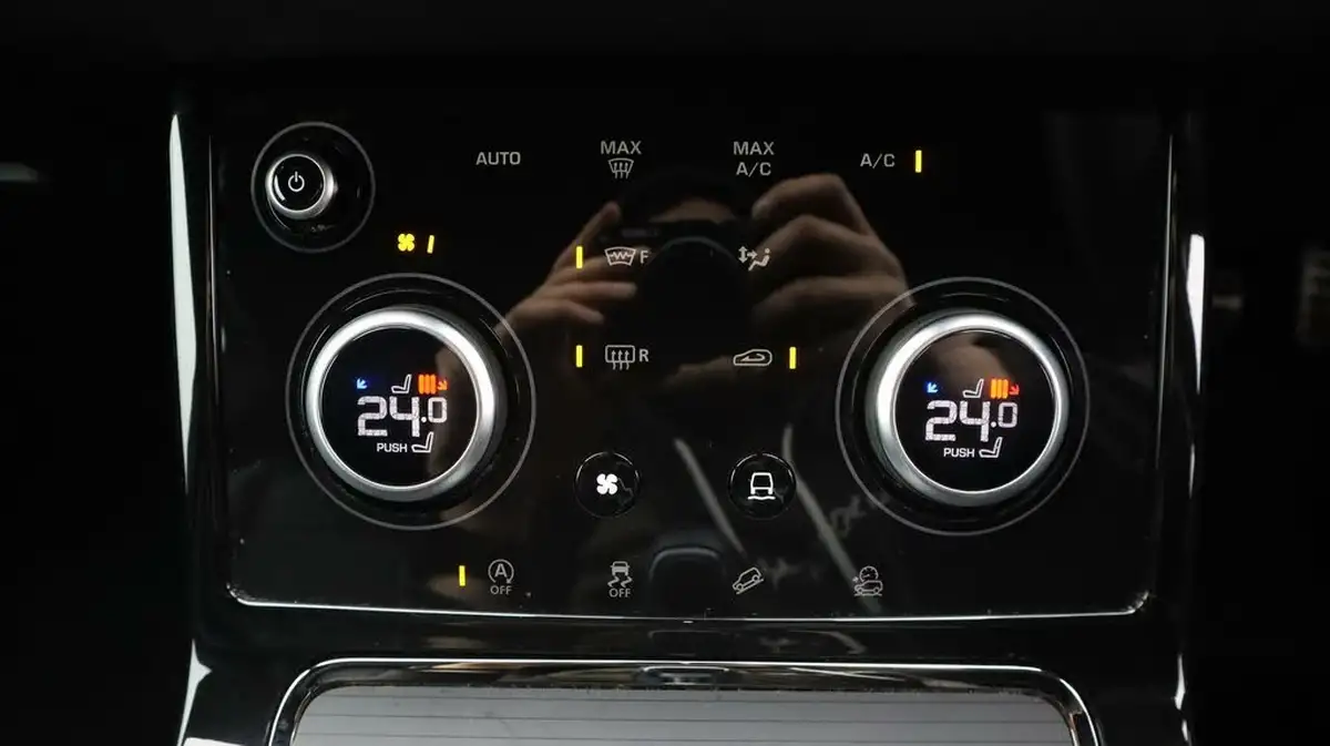 2022-land-rover-range-rover-evoque-20-d200-r-dynamic-se-big-12
