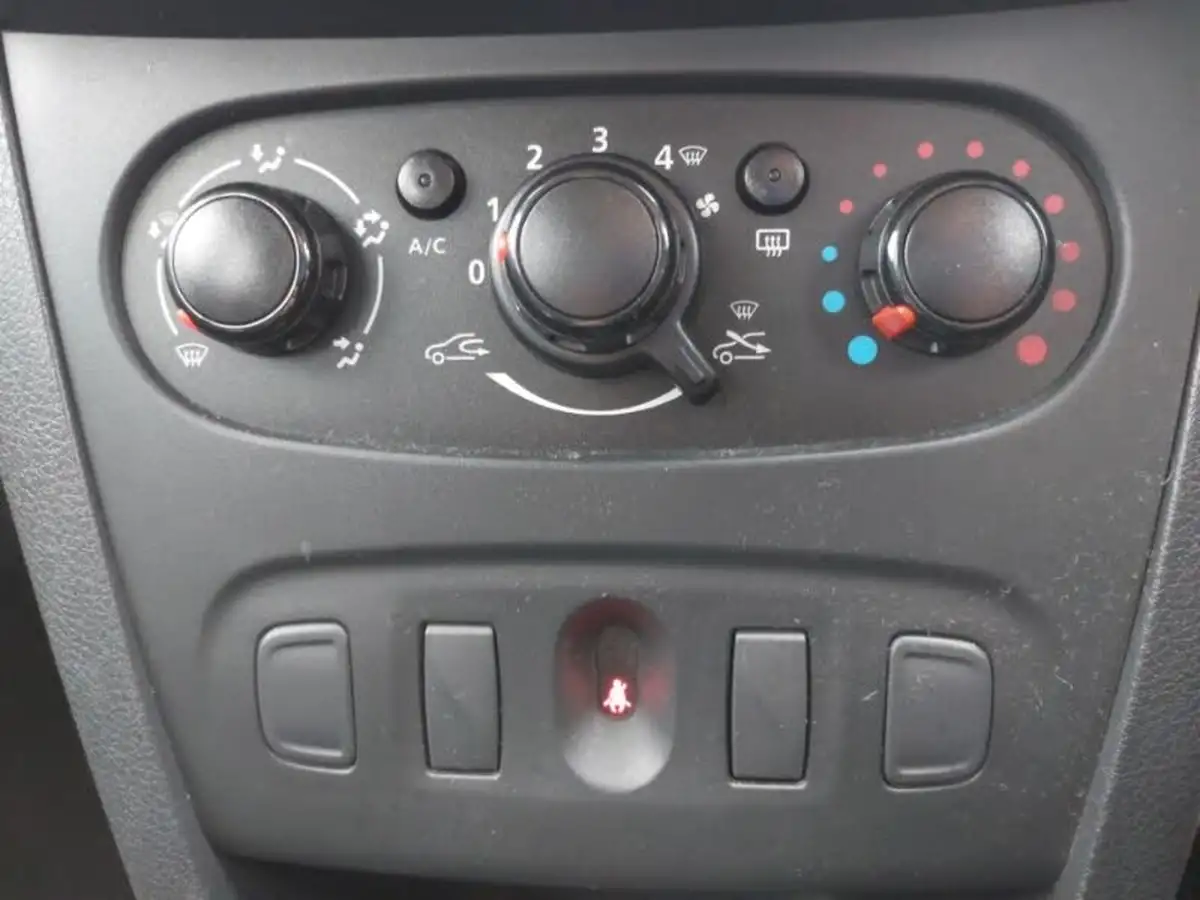 2019-dacia-sandero-stepway-09-tce-essential-big-16