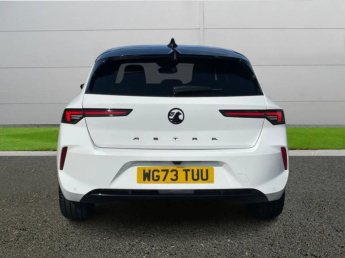 2023-vauxhall-astra-12-turbo-ultimate-hatchback-auto-big-5