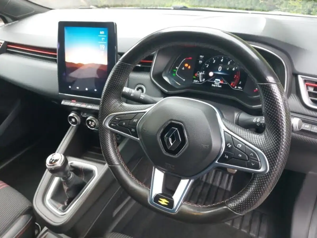 2019-renault-clio-10-tce-rs-line-big-2