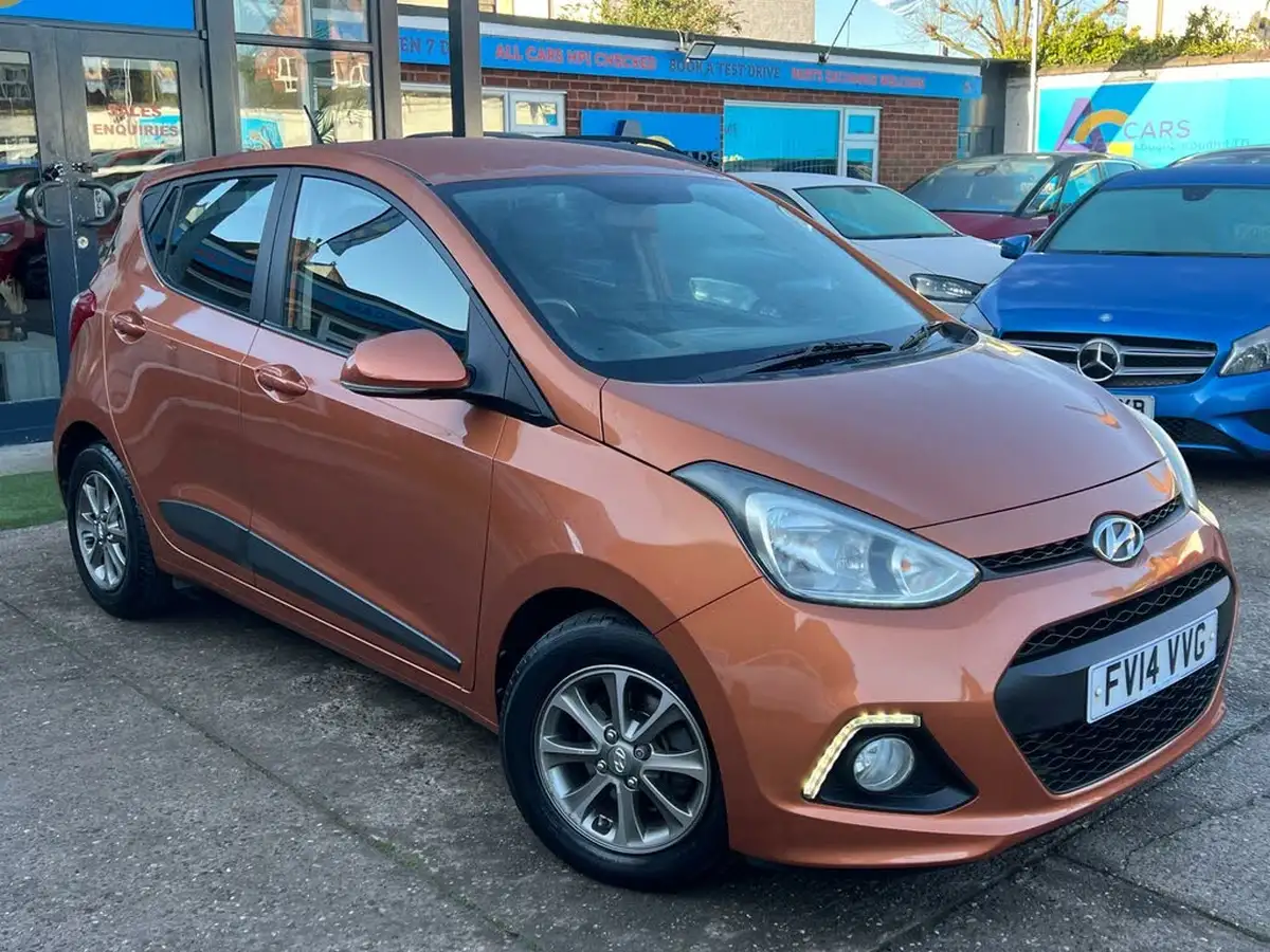 2014-hyundai-i10-10-premium-big-44