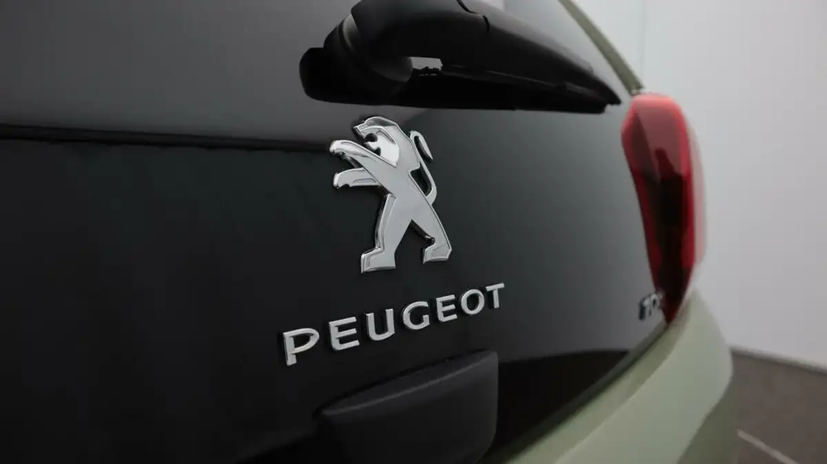 2021-peugeot-108-10-collection-hatchback-big-20