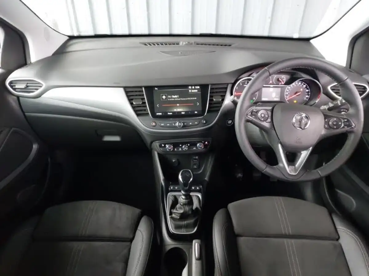 2022-vauxhall-crossland-12-ultimate-130ps-big-2