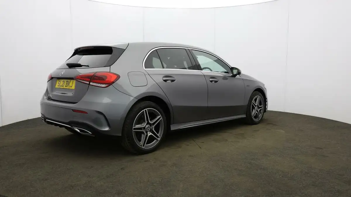 2021-mercedes-benz-a-class-13-a250e-amg-line-hatchback-5d-big-6
