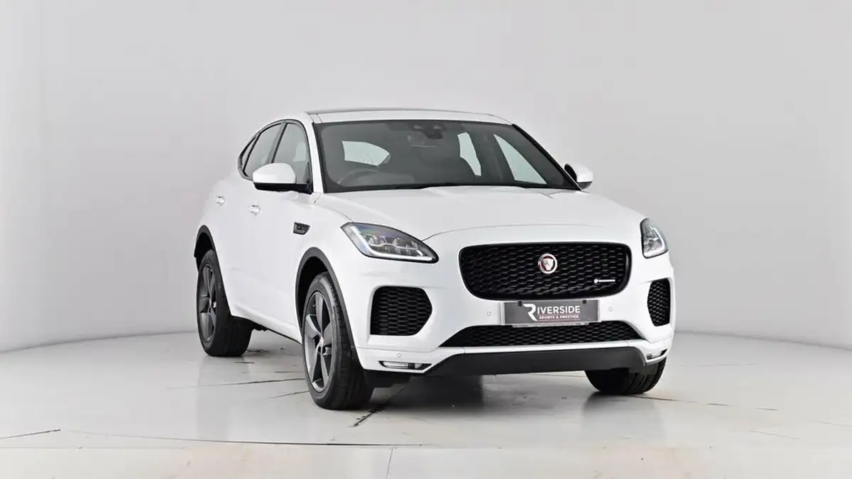 2020-jaguar-e-pace-20-i4d-chequered-flag-180ps-big-51