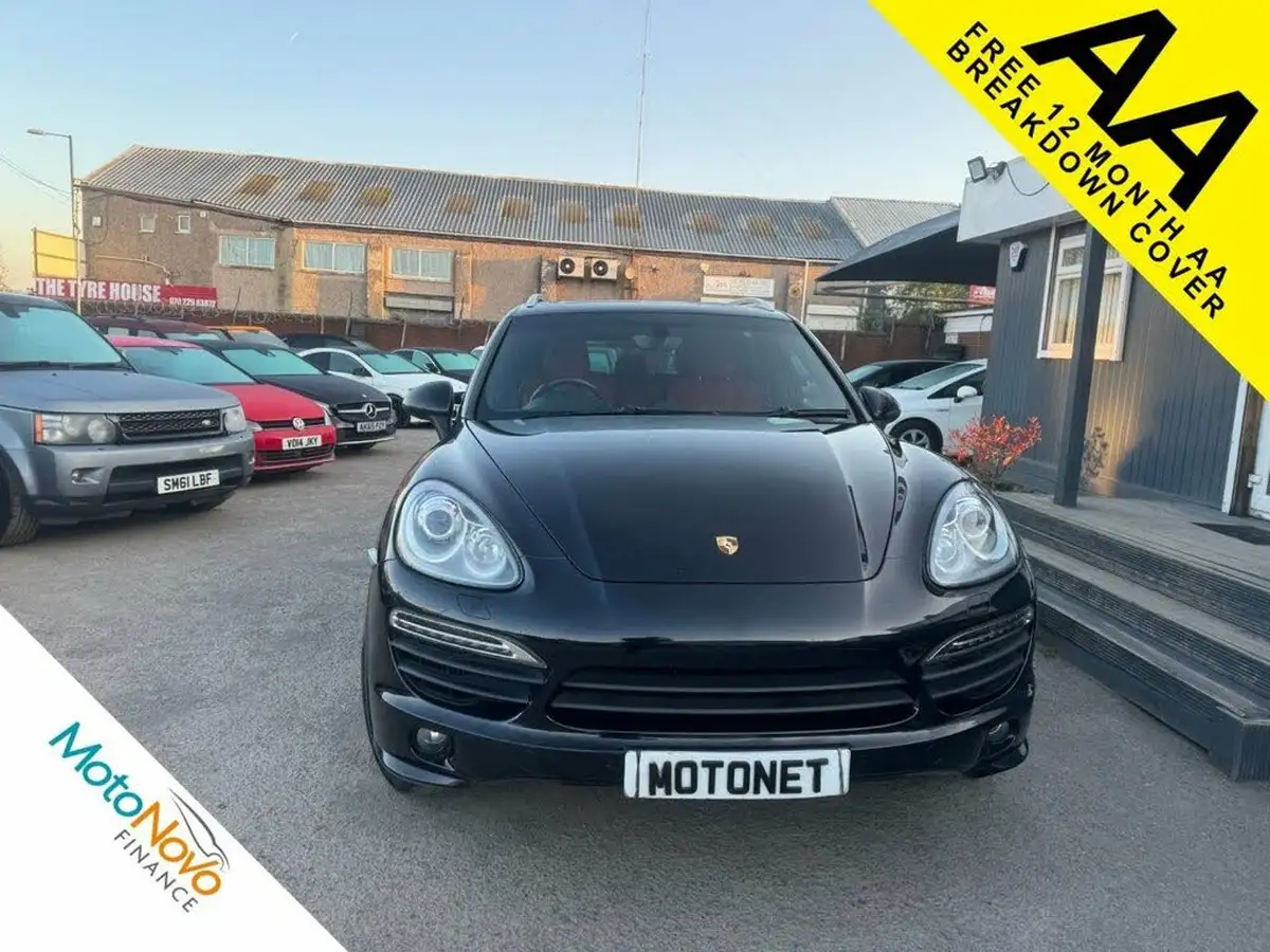 2013-porsche-cayenne-big-12