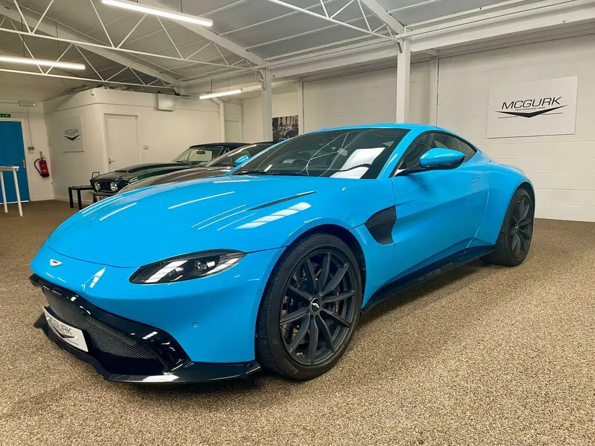 2019-aston-martin-vantage-40-v8-vantage-big-0