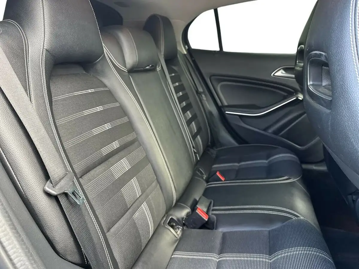 2020-mercedes-benz-gla-class-16-gla-180-urban-edition-ss-7g-dct-big-8