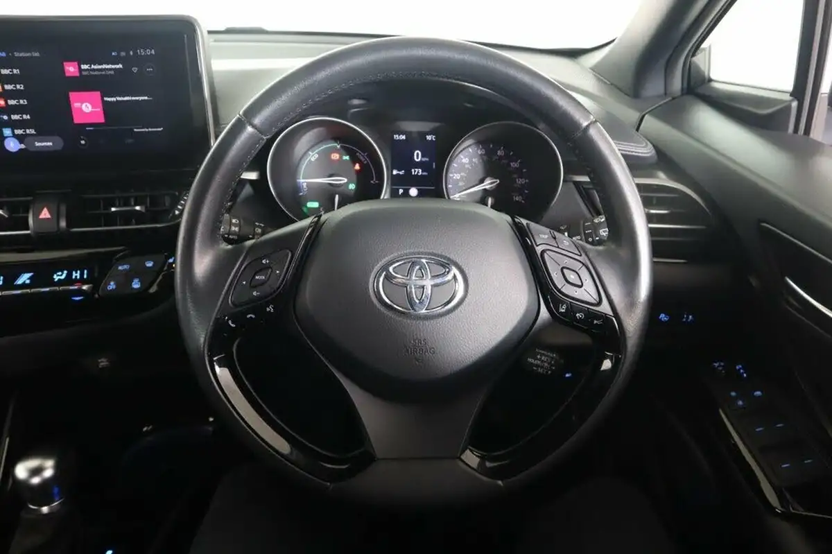 2022-toyota-c-hr-20-vvt-i-design-big-40