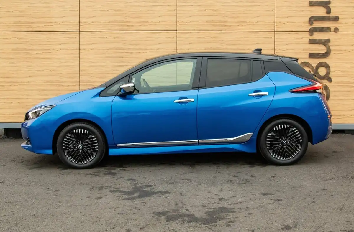 2023-nissan-leaf-e-tekna-39kwh-big-15