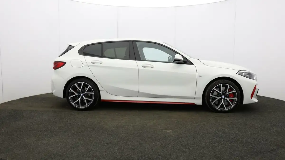 2024-bmw-1-series-20-128ti-lcp-big-43