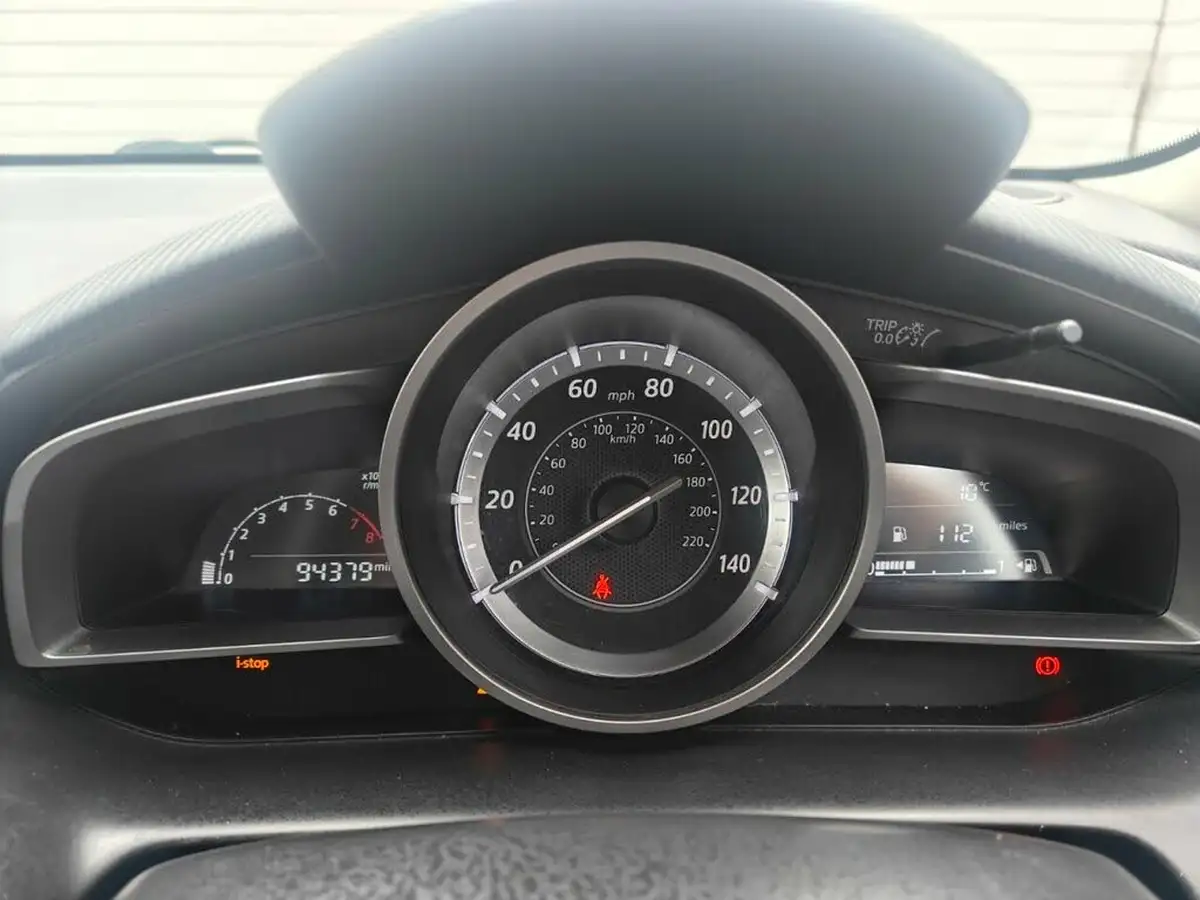 2015-mazda-mazda2-15-sport-black-big-55