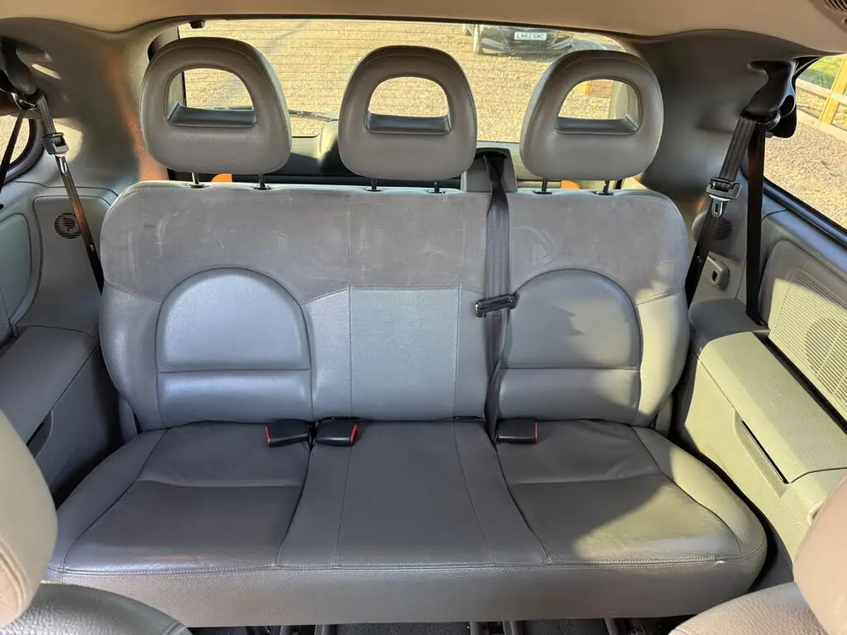 2003-chrysler-grand-voyager-33-limited-xs-big-18