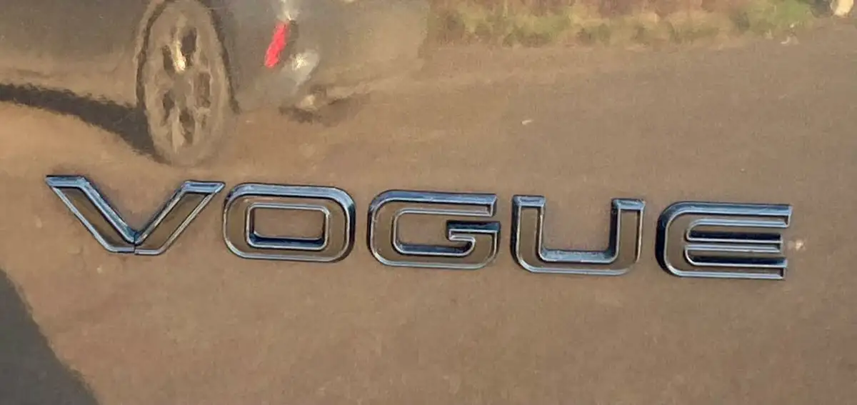 2018-land-rover-range-rover-30-sd-v6-vogue-big-32