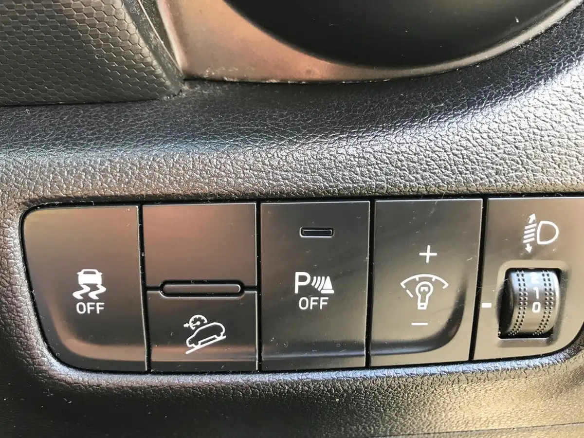 2022-hyundai-kona-10-t-gdi-se-connect-big-27