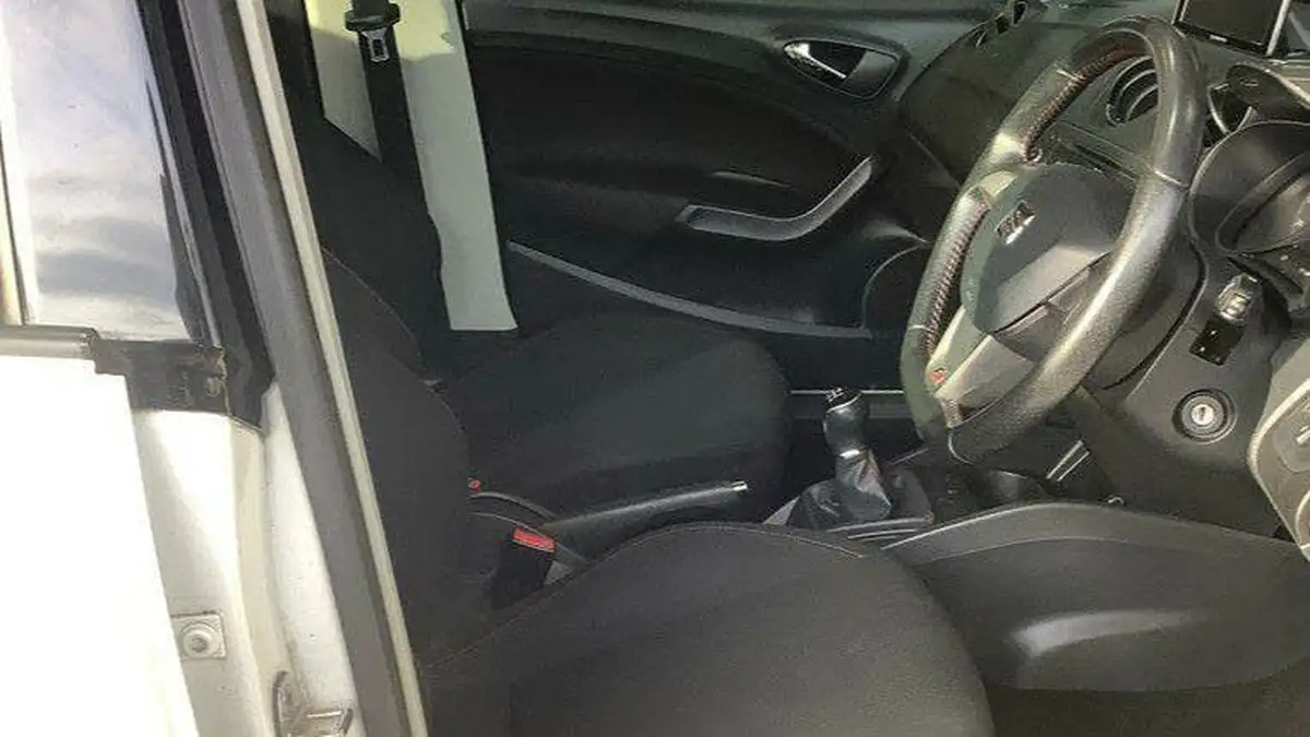 2015-seat-ibiza-14tsi-fr-hatchback-5d-big-4