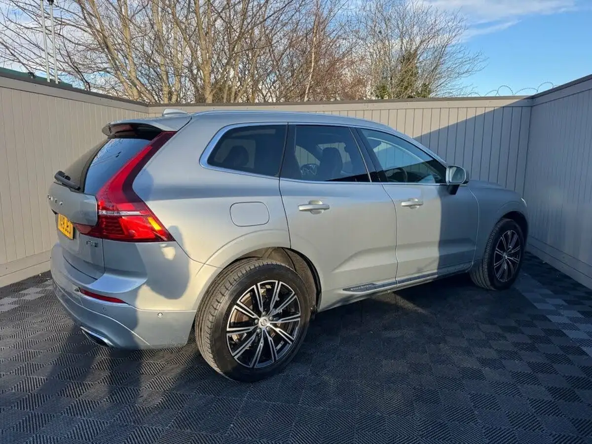 2018-volvo-xc60-20-t8-inscription-big-10