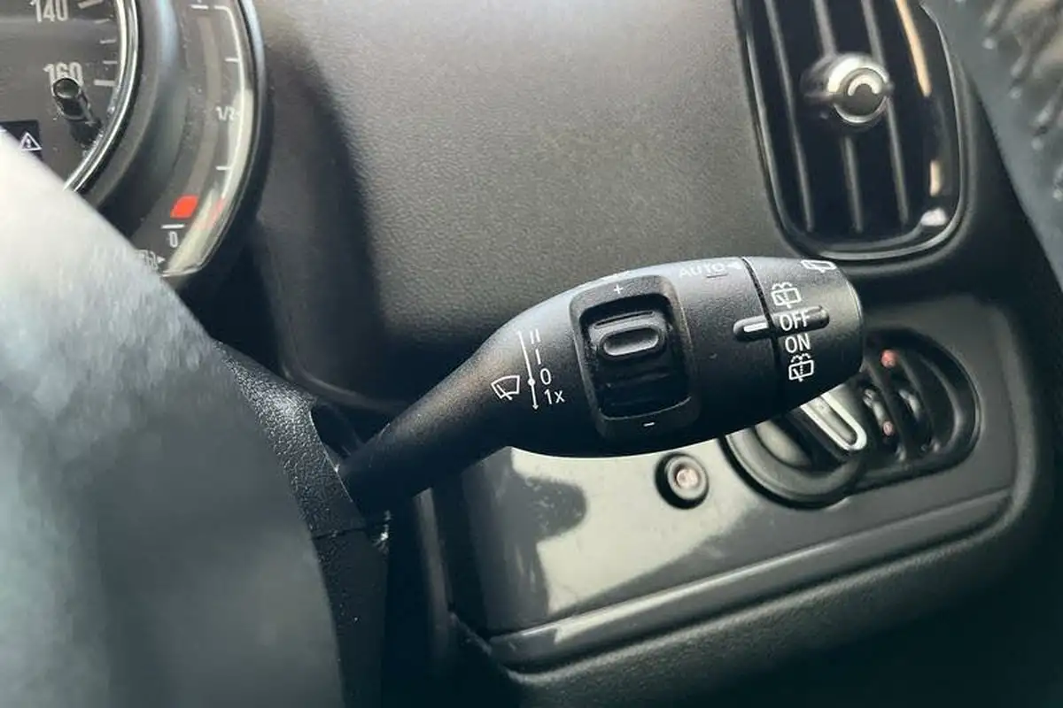 2018-mini-countryman-15-cooper-classic-ss-big-14