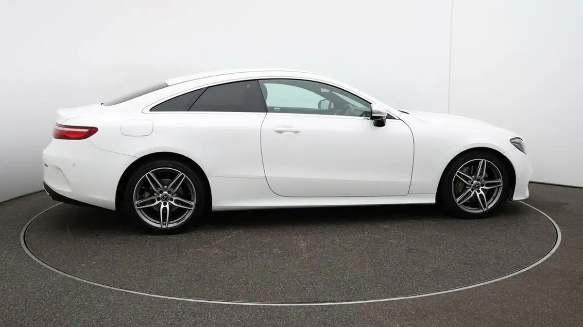 2020-mercedes-benz-e-class-20-e300-amg-line-premiumss-coupe-big-42