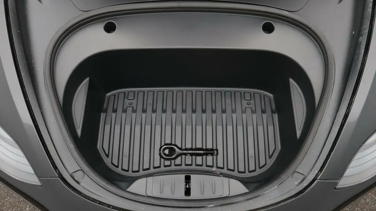 2021-tesla-model-3-e-long-range-awd-big-19