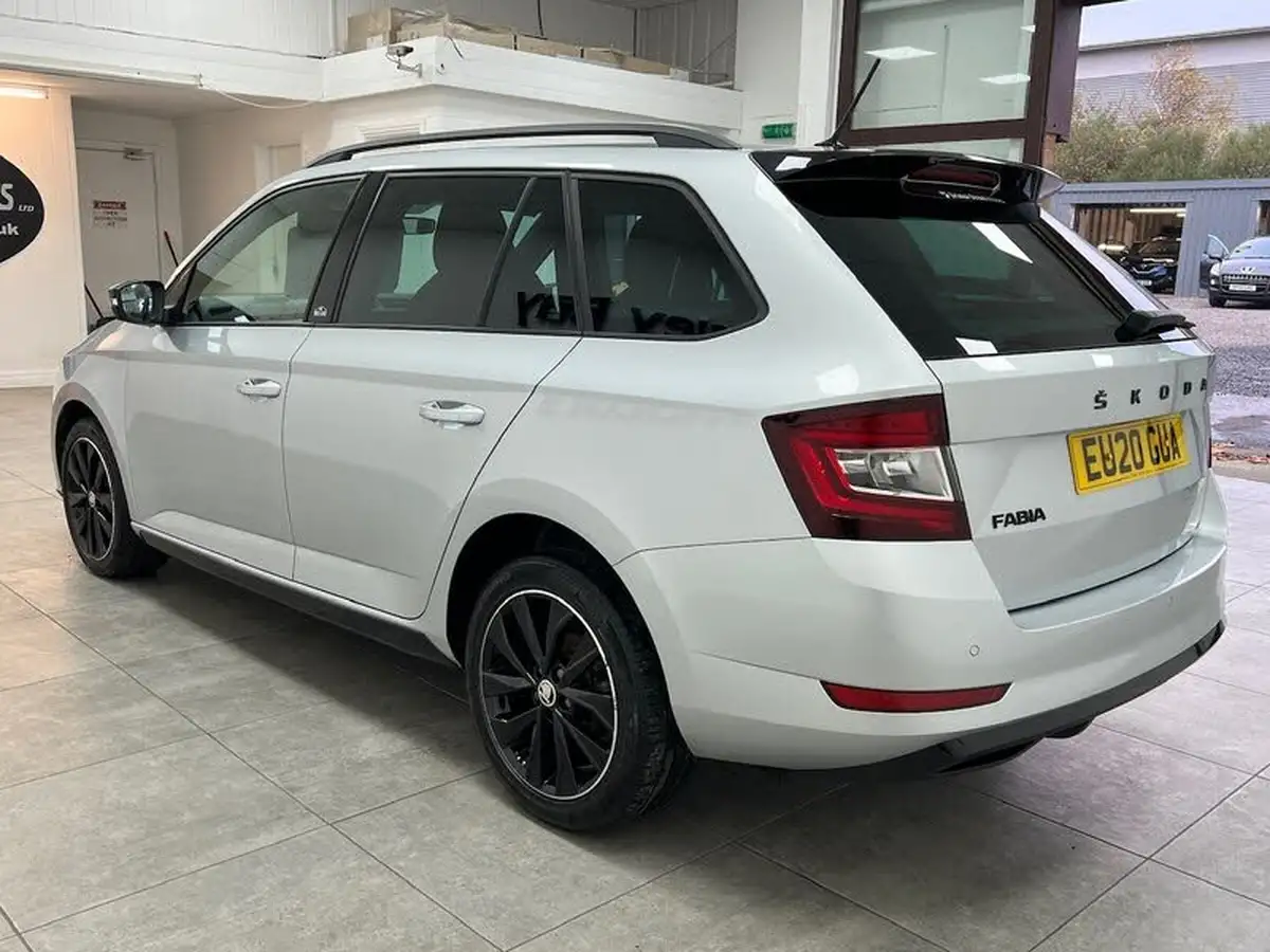 2020-skoda-fabia-10-tsi-monte-carlo-109ps-estate-big-5