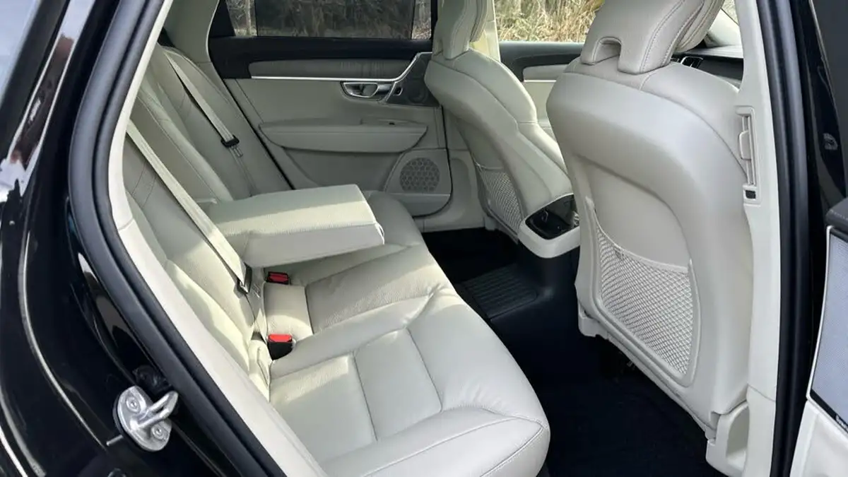 2025-volvo-v90-20-t8-ultra-big-9