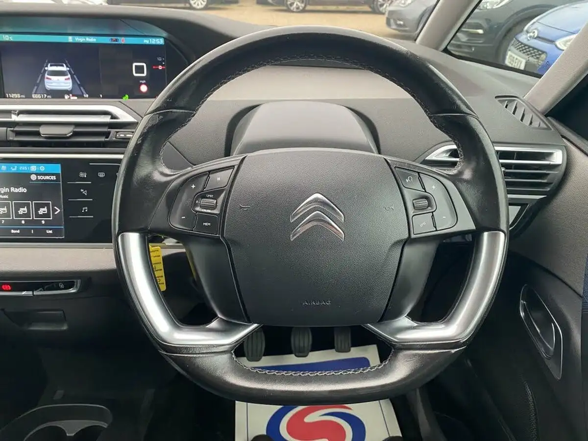 2016-citroen-c4-picasso-12-puretech-feel-big-51