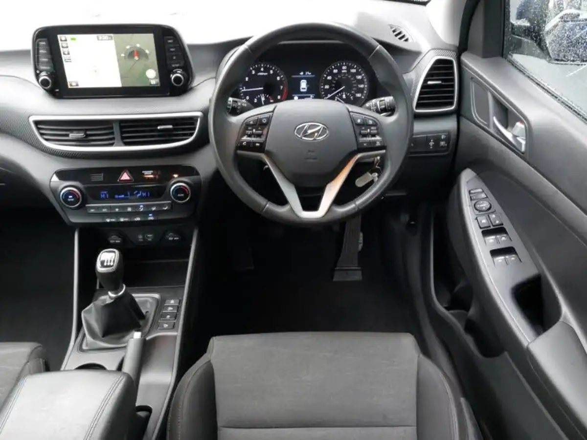 2019-hyundai-tucson-16-gdi-se-nav-big-6