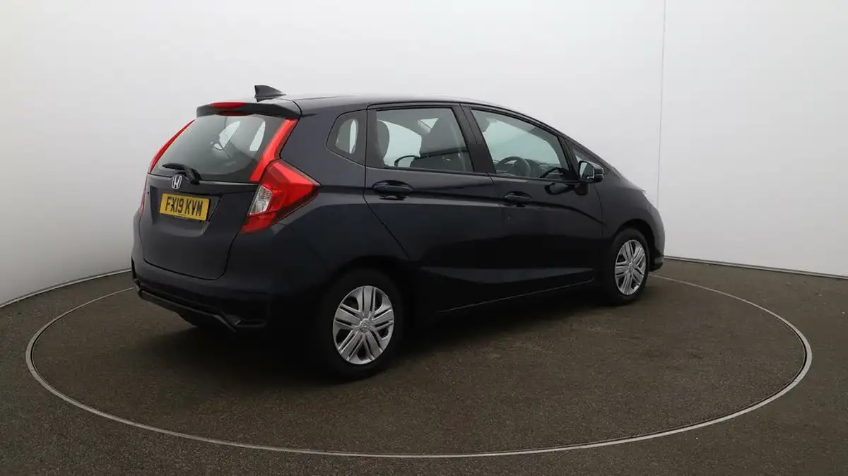 2019-honda-jazz-13-i-vtec-s-big-42