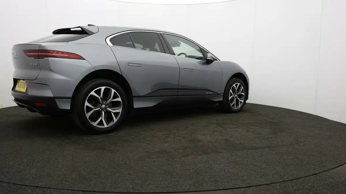 2021-jaguar-i-pace-ev400-hse-big-25