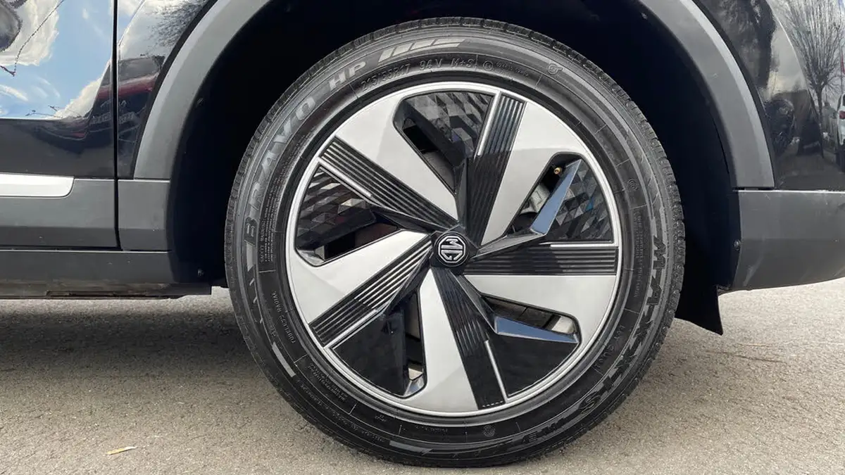 2023-mg-zs-suv-e-se-ev-156ps-long-range-big-19