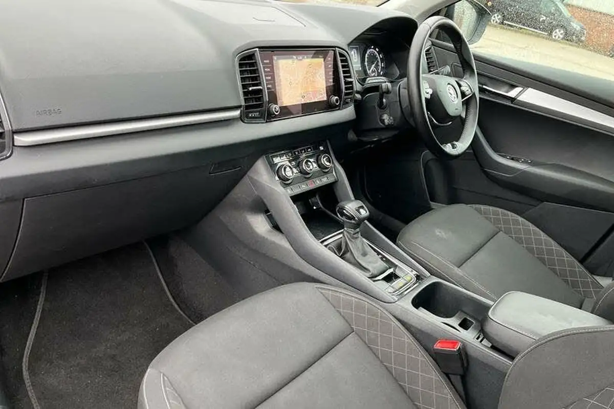 2021-skoda-karoq-15-tsi-se-technology-dsg-big-17