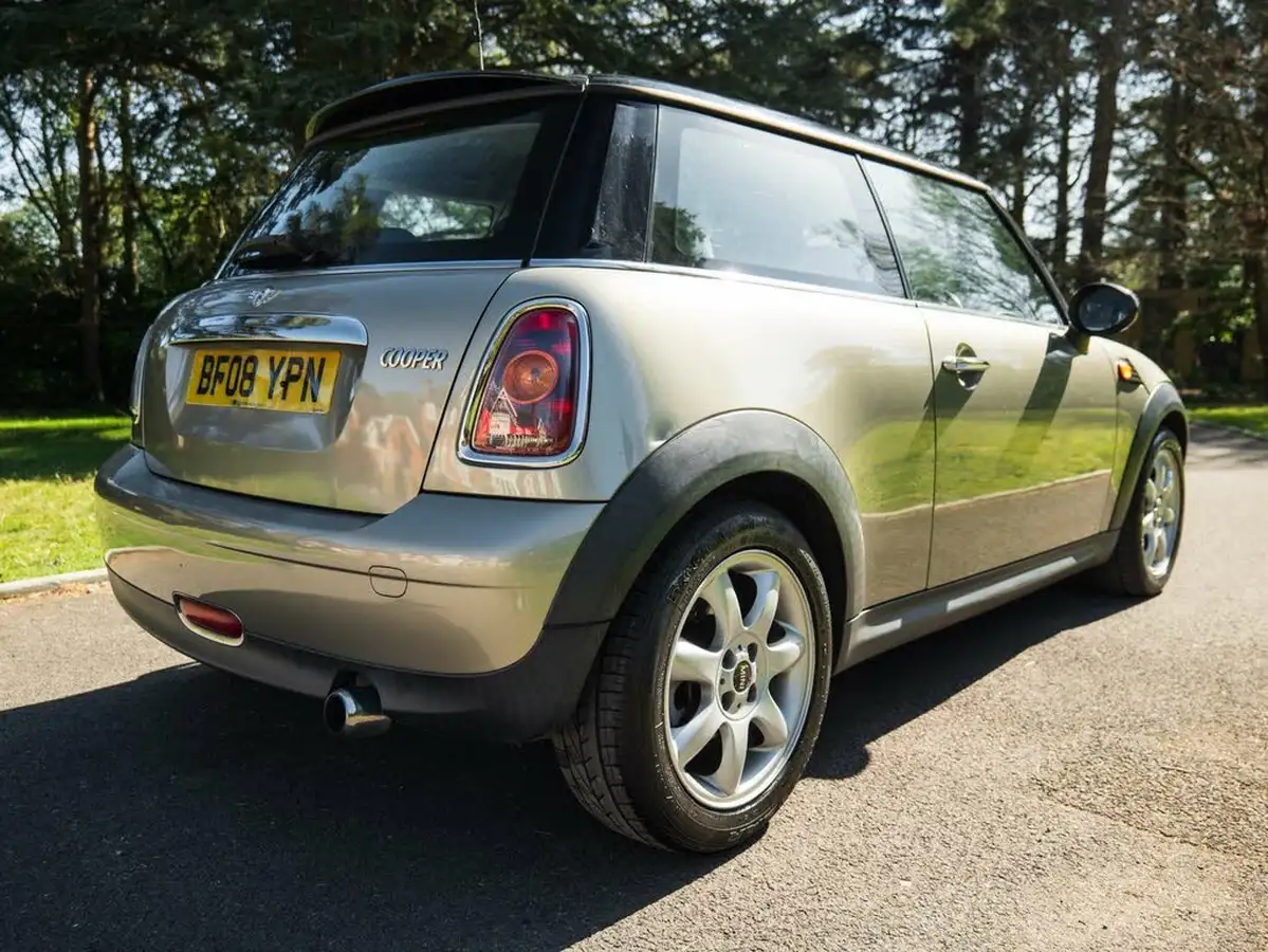 2008-mini-cooper-16-cooper-120bhp-hatchback-3d-big-18