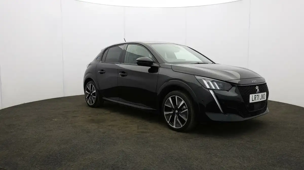 2021-peugeot-208-e-gt-premium-big-41