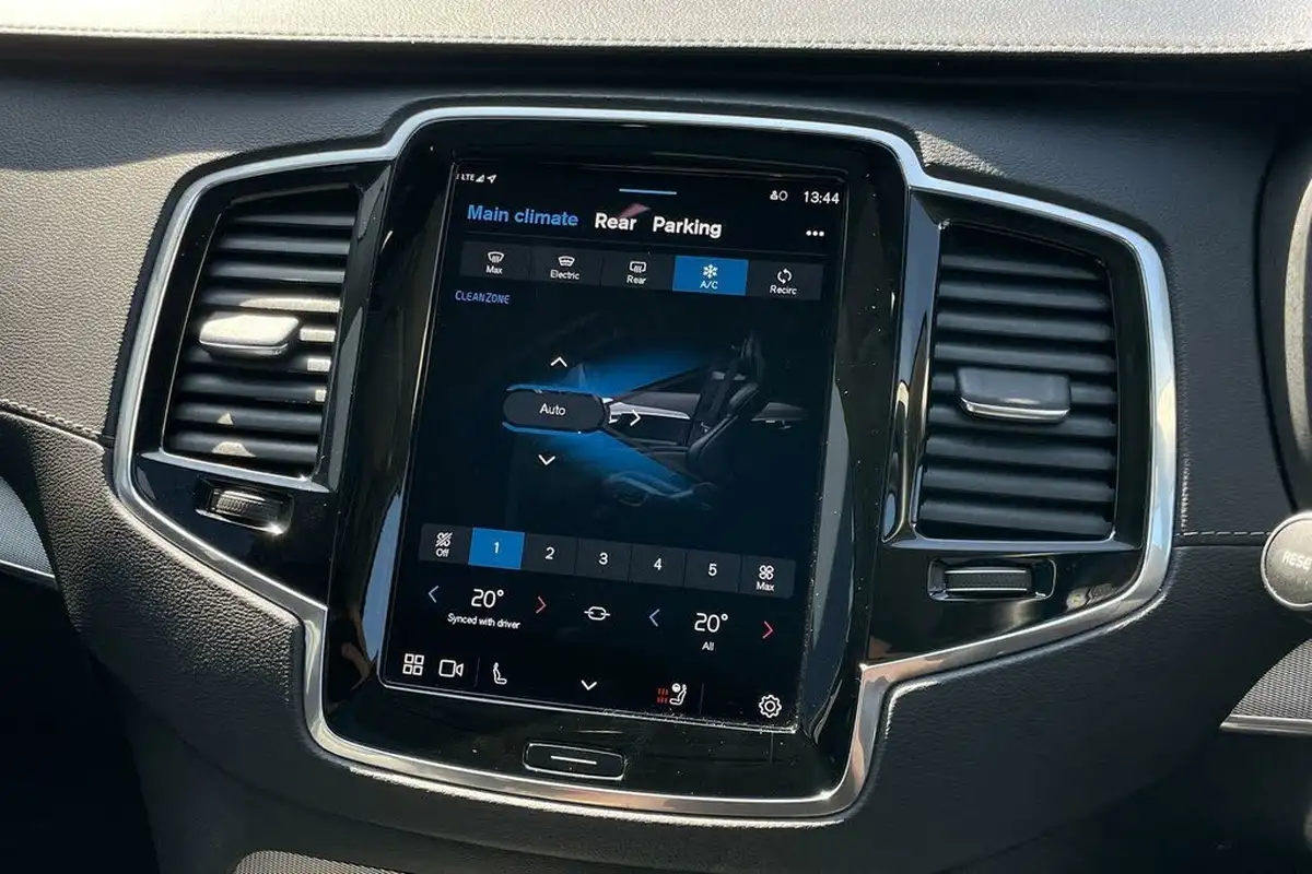 2024-volvo-xc90-20-t8-plus-big-40
