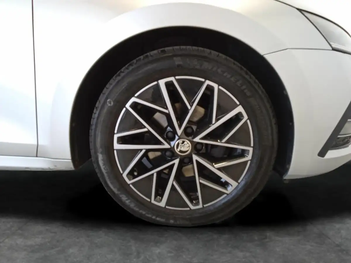 2021-skoda-octavia-20tdi-se-l-116ps-estate-big-25