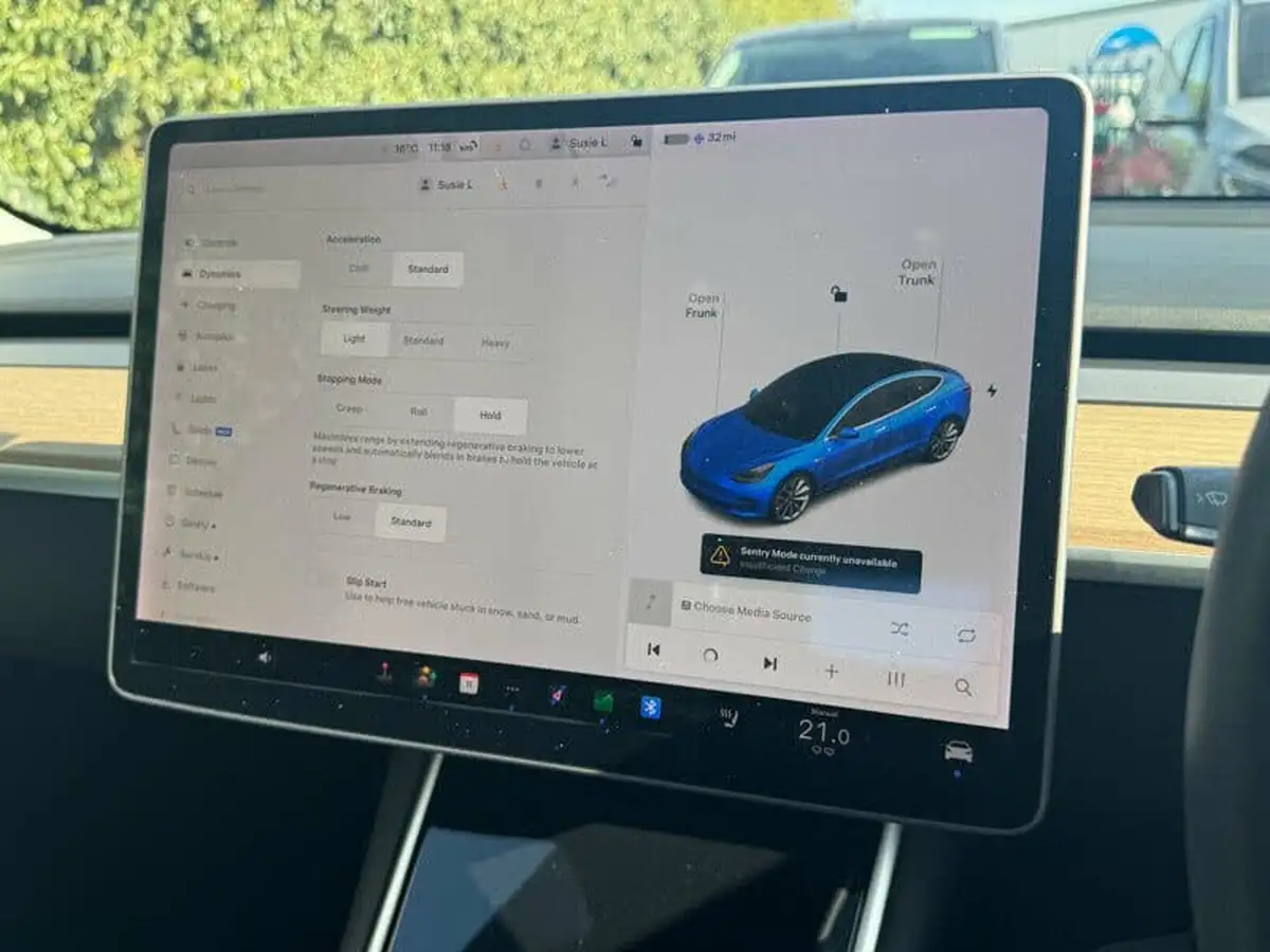 2020-tesla-model-3-e-standard-plus-big-17