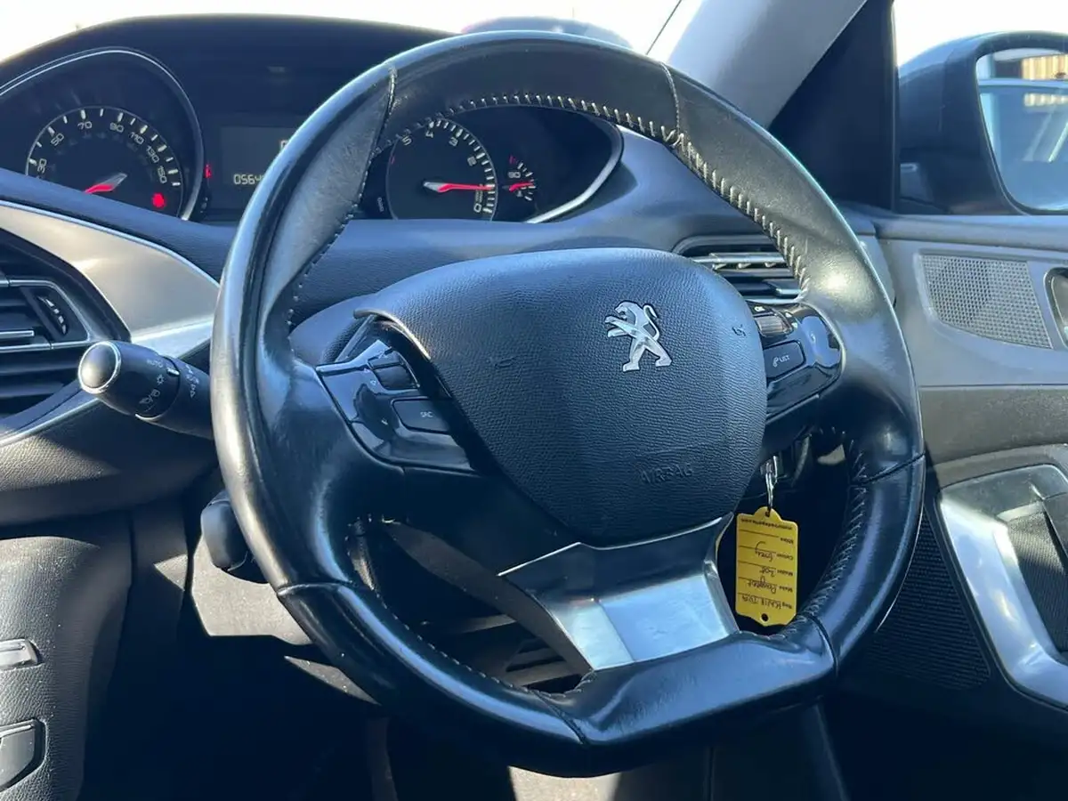 2018-peugeot-308-12-puretech-allure-130bhp-big-14