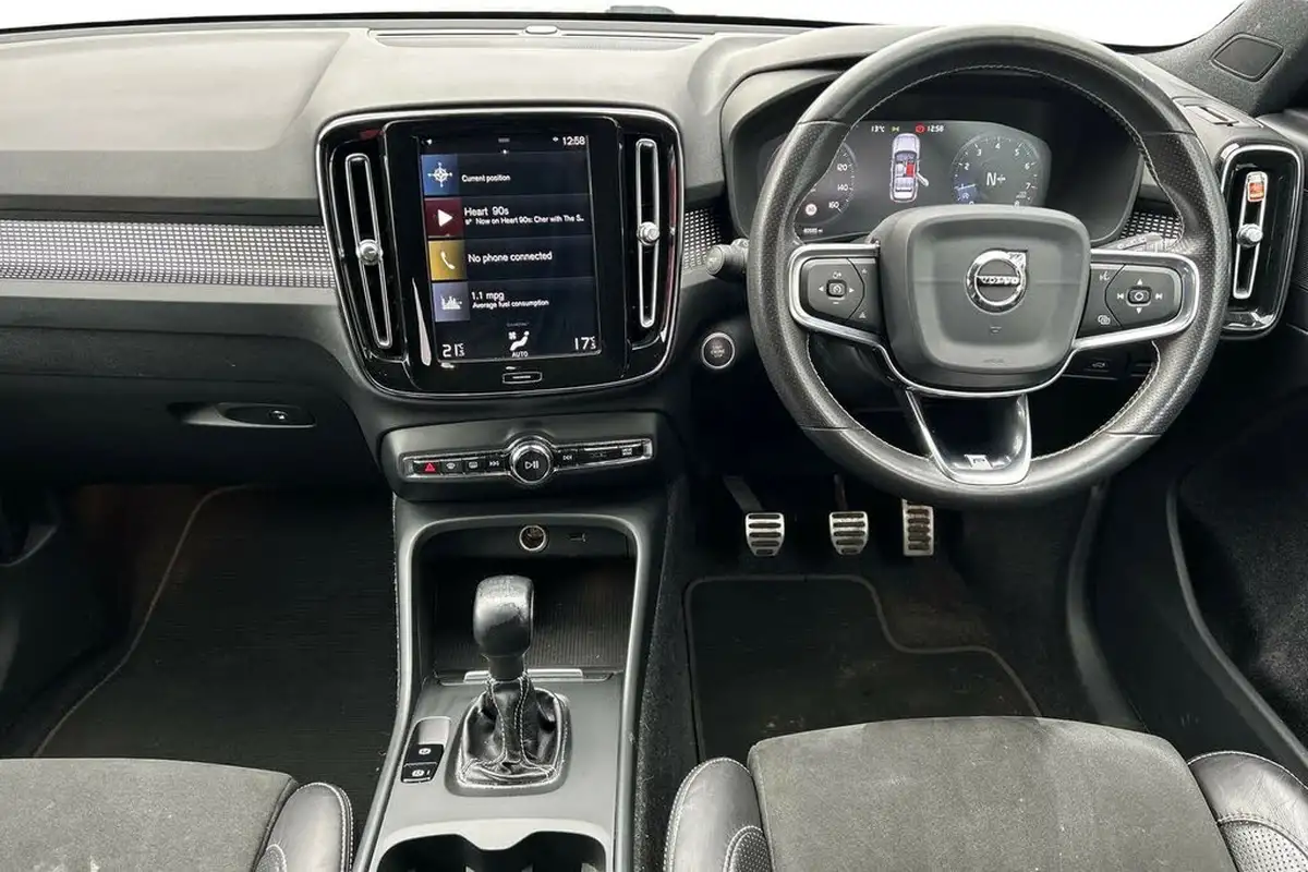 2019-volvo-xc40-15-t3-r-design-163bhp-big-4