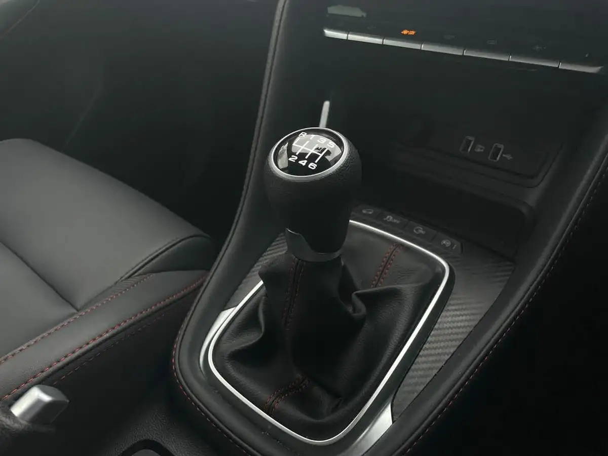 2024-mg-zs-suv-10t-gdi-exclusive-big-18